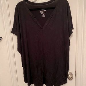 EUC Torrid black super soft tshirt
